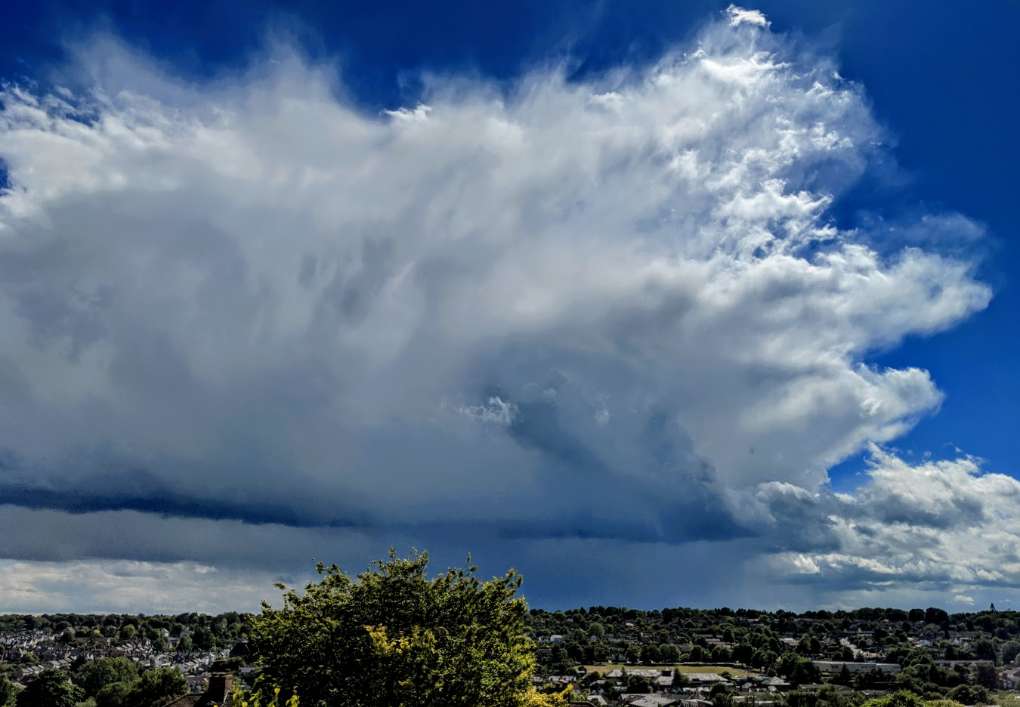 Near to Berkhamsted. Showers in the distance. Posted by brian gaze