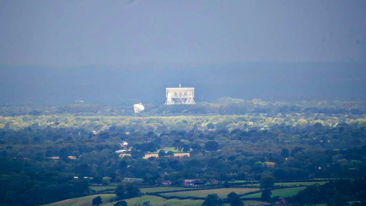 Jodrell always manages to find the clearer skies. Posted by toppiker60