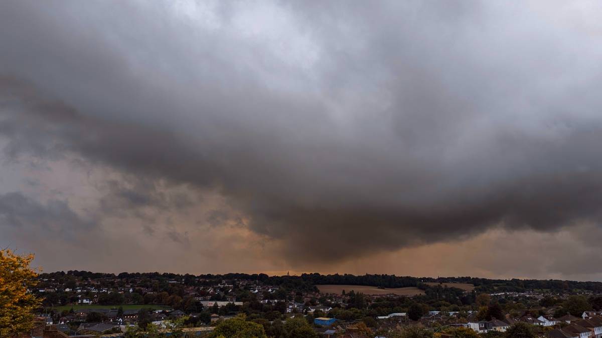 Evening downpours in Berkhamsted. Posted by Brian Gaze