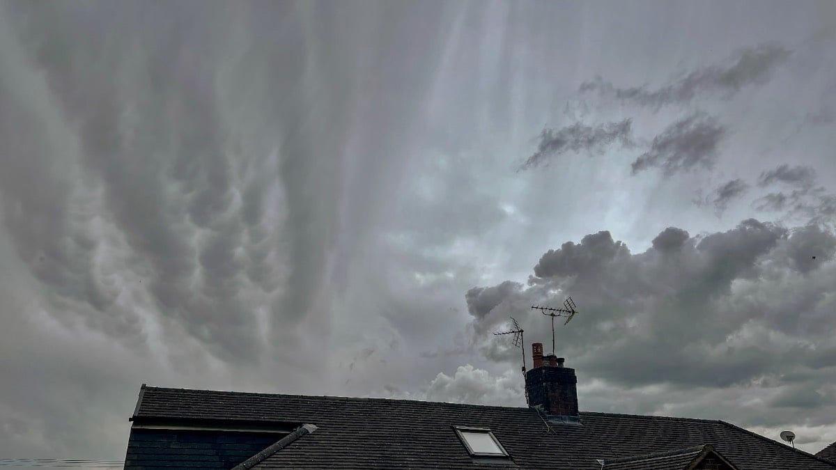 Nice cloud formation as rain approaches. Posted by toppiker60